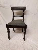 2x carver and 8x dining room chairs Image