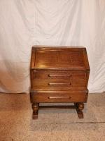 Antique beruau Image